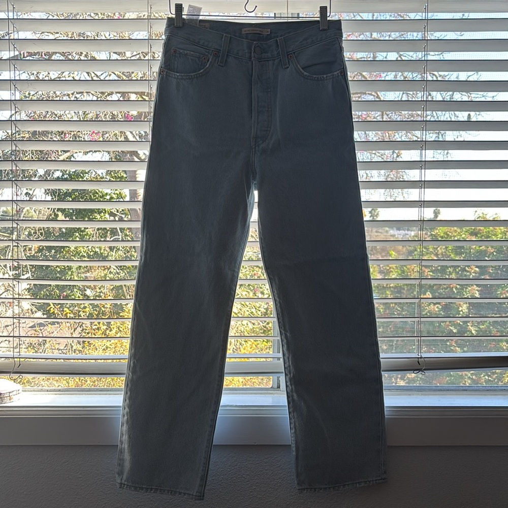 Levi’s ribcage straight ankle jeans size 28 - Picture 3 of 3